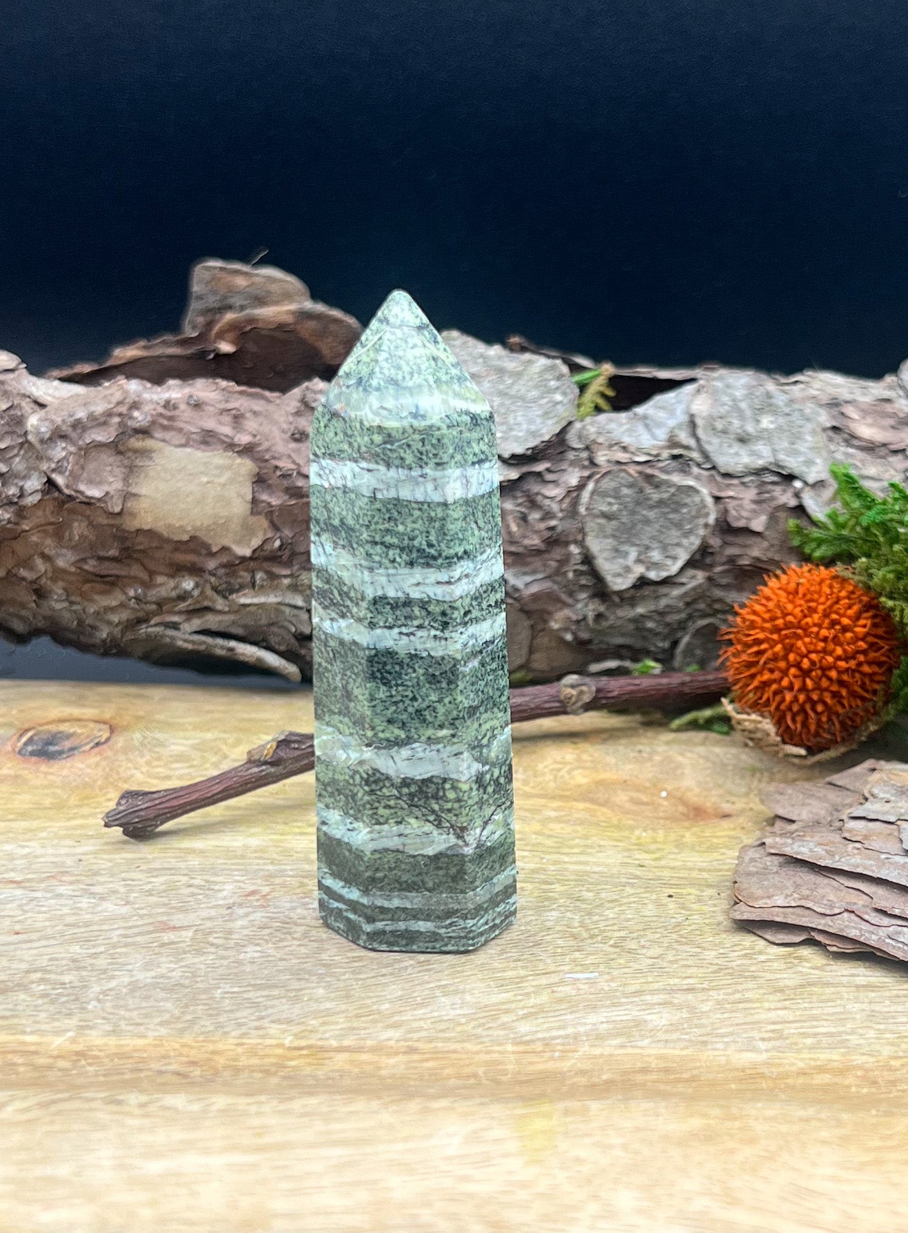 Flashy Silberauge - Chrysotil-Serpentin Obelisk - Einzelstück, Unikat