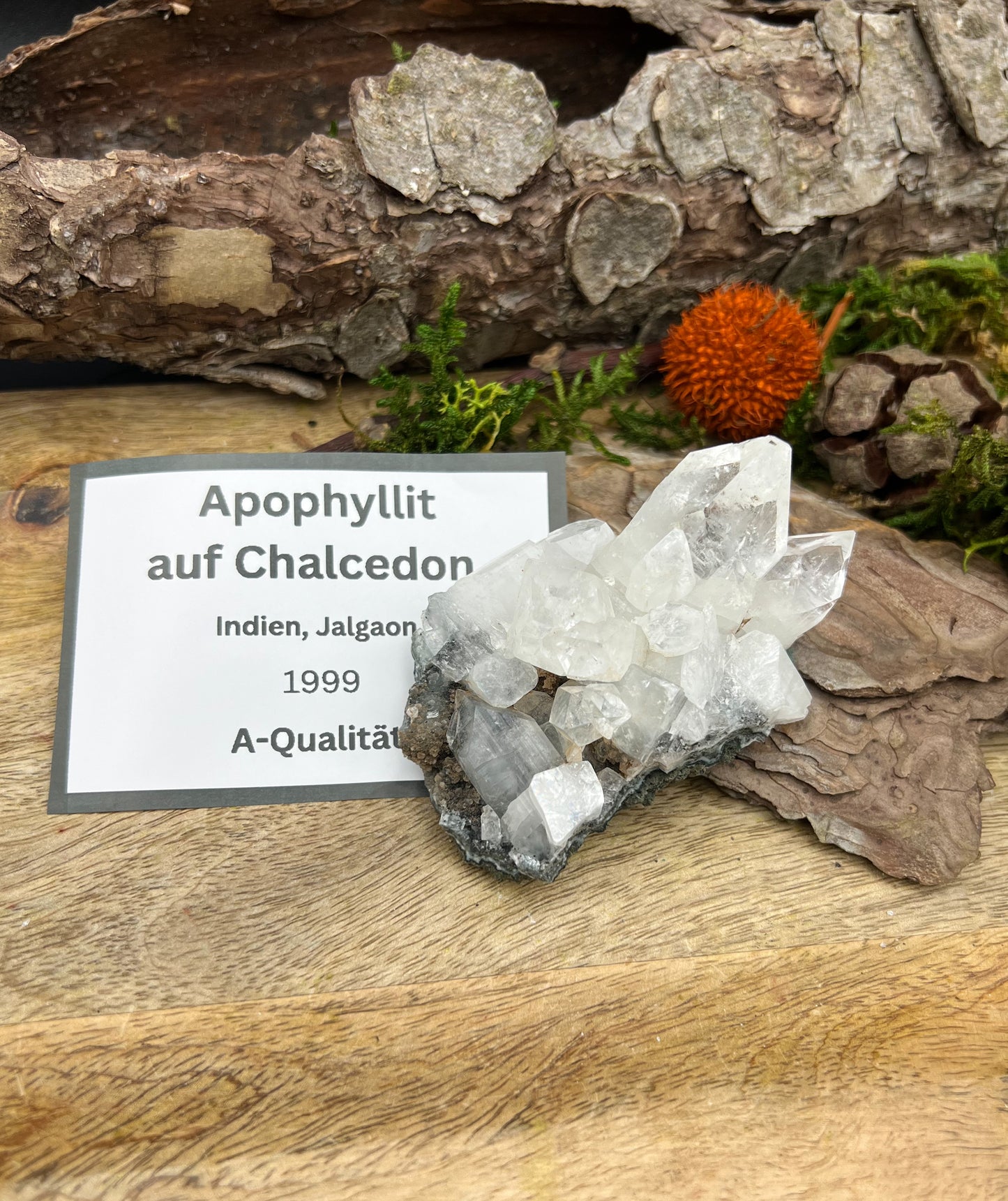 Seltener Apophyllit auf Chalcedon Cluster, Altfund 1999